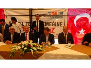 Dışişleri Bakanı Ahmet Davutoğlu, Fetih Yemeğine Katıldı