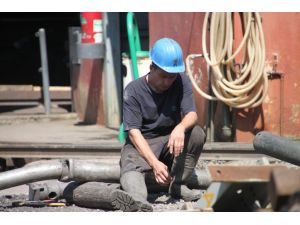 Maden İşçileri, İşten Çıkarılan Arkadaşları İçin Yer Altında Eyleme Başladı
