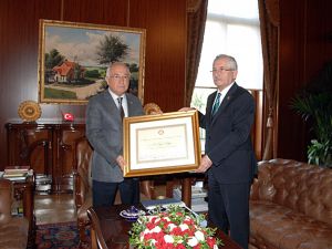 Erdoğanın Cumhurbaşkanlığı İlan Edildi