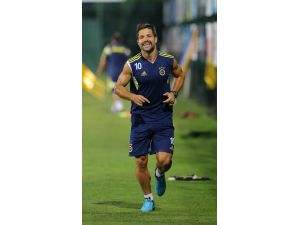 Fenerbahçe Yeni Sezon Hazırlıklarını Sürdürüyor