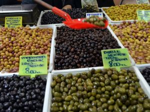 Tatlı: Açıkta Satılan Zeytin Hem Cebe Hem Sağlığa Zararlı