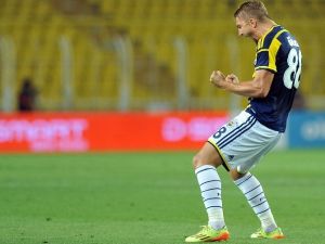 İlk Yarıda Caner’in Enfes Golü Vardı