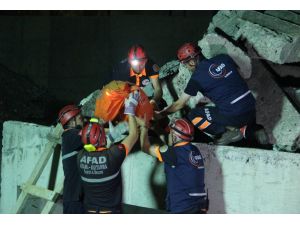 Saat 03.02de Gerçeğini Aratmayan Deprem Tatbikatı