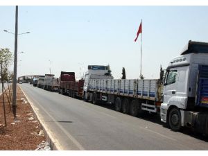 Öncüpınar’da 10 Kilometrelik Kuyruk