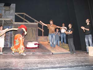 Devlet Tiyatroları Turnelerine Devam Ediyor