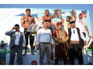 Gökbelde Başpehlivan Osman Aynur