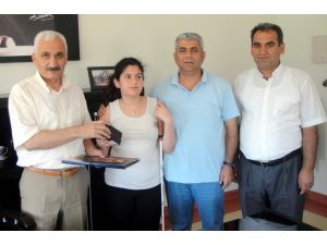 Almanya’nın Şampiyonu Türk Kıza ‘Gören Göz’ Cihazı