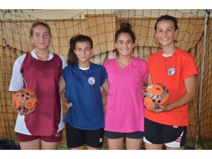 U15 Bayan Hentbol Milli Takımı, 20-26 Ağustos Tarihleri Arasında Rizede Kampa Giriyor.