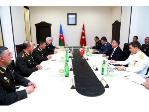 Milli Savunma Bakanı İsmet Yılmaz Azerbaycan Savunma Bakanı Zakir Hasanov’la Bir Araya Geldi