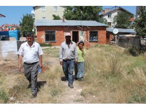 Farelerin Cirit Attığı Evde Yaşayan Çoban Aile Yardım Bekliyor