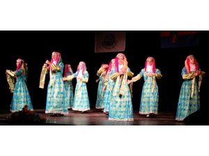 Sarıyer Belediyesi Folklor Ekibinden Macaristan’da Muhteşem Gösteri