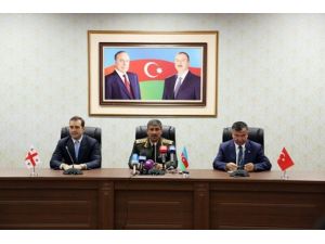 Üç Ülkenin Savunma Bakanları Bir Arada