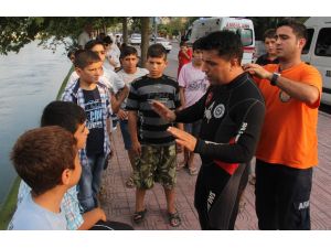 Çocukları Uyaran Dalgıca Şok Cevap