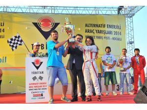 Alternatif Enerjili Araç Yarışlarında İstanbul Üniversitesinden Çifte Zafer