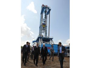 Bakan Yıldız, Sondaj Yaptı