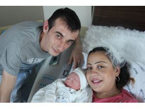 Aynı Gün Hem Anne Hem Teyze Oldular