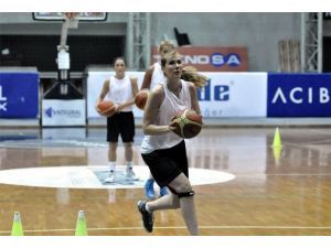 Dişi Kartallar Yeni Sezonu Açtı