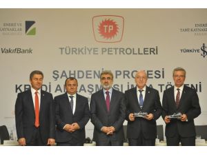 Tpaoya İş Bankası Ve Vakıfbanktan 1 Milyar Dolarlık Petrol Kredisi