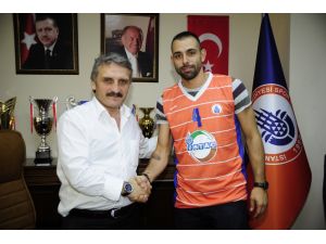 Fikret Can Akın İstanbul Büyükşehir Belediyesporda