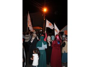 Ahmet Davutoğlunun Memleketinde Kutlamalar Sürüyor