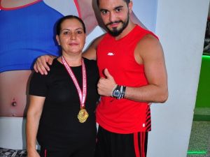 Oğlu Çalıştırdı, Şampiyon Oldu