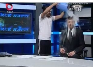 Canlı Yayında Döktürdü
