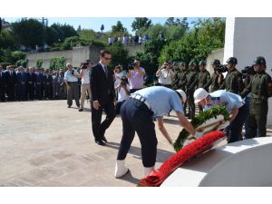 Bayar Mezarı Başında Anıldı