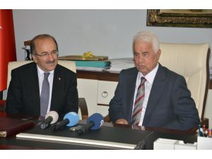 Kktc Cumhurbaşkanı Eroğlu, Trabzon Büyükşehir Belediyesi’ni Ziyaret Etti