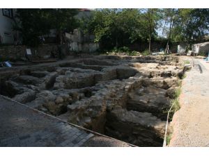 Sur Üstü Kazısından Nakşi Tekkesinin Temelleri Çıktı