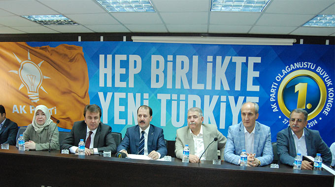 Davutoğlu’na Ak Parti Teşkilatlarından tam destek