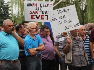 Bu Kez Hes İsteyenler Gösteri Yaptı