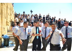 Anıtkabir’de Basın Mensubuna Saldırı