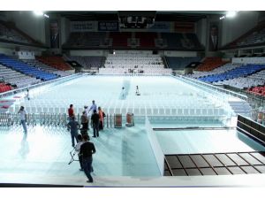 Ak Partinin 1. Olağanüstü Kongresi İçin Hazırlıklar Sürüyor