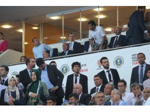 Chp’yi Gürsel Tekin Temsil Ediyor