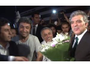 İstanbul’da Sevgi Gösterileriyle Karşılandı