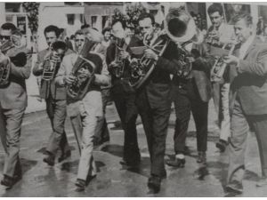 Atatürk’ün 10 Lira Vererek Kurdurduğu Bando Yaşatılıyor