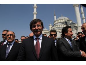 Başbakan Vekili Davutoğlu Cuma Namazını Kocatepe Camiinde Kıldı