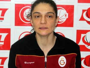 Nevriye 1 Yıl Daha G.saray’da