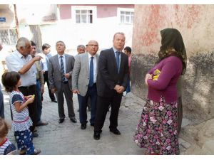 ‘Neron’ Korkusu İle Geceleri Nöbet Tutulan Mahalle Halkı