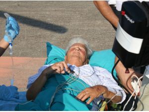 Kalp Damarı Yırtılan Danimarkalı Turist, Ambulans Helikopterle İzmir’e Sevk Edildi