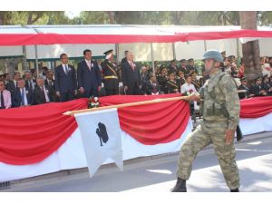 Bakan Zeybekci Zafer Bayramı’na Katıldı