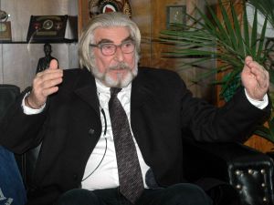 Ünlü Oyuncu Erdal Özyağcılardan Yeni Dizi Hazırlığı