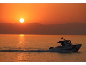 Türk Suları Onlara Emanet