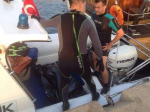 60 Metre Yüksekten Denize Atladı Ve...