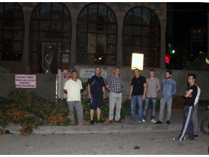 Gece Yarısı Kesilen Ağaçlar Tepkiye Neden Oldu