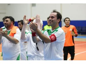 Nilüfer Buges Dolu Dizgin