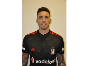 Beşiktaş, Jose Sosa İle Anlaşmaya Vardığını Açıkladı