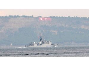 Savaş Gemileri Boğaz’dan Geçti
