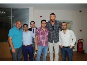 Hidayet Türkoğlundan İstanbul Büyükşehir Belediyespora Ziyaret