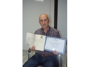 (Özel Haber) 59 Yaşında Üniversiteyi Bitirdi
